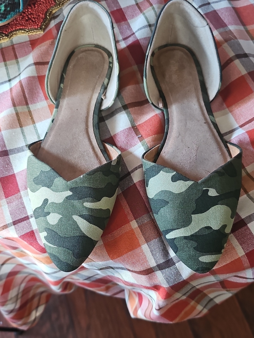Old Navy Women's Camouflage Pointed Toe D'Orsay Flats - Green